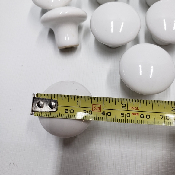 Set of White Ceramic Knobs 18 Pieces Classic Style - Picture 11 of 14